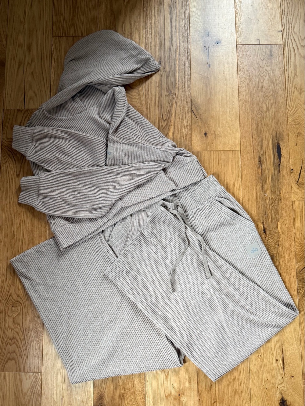 ALO Yoga Muse Ribbed Hooded & Wide Leg Pant Set  -